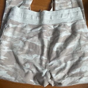 Athleta sweatpants size small